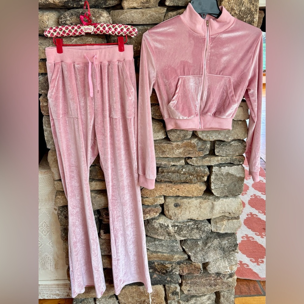 Light Pink Velour silky Women's Tracksuit💕S